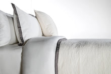 Luna Bedcover