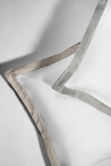 Flange with Ladder Lace