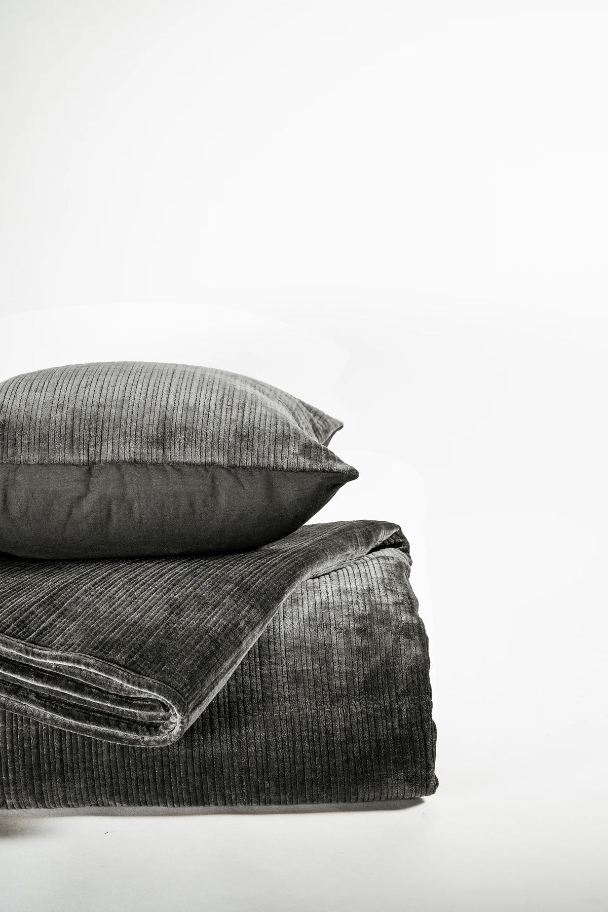 Linea Velvet Bedcover