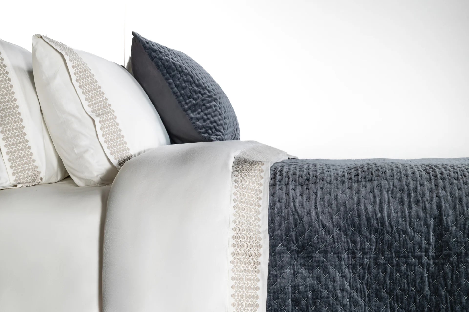 Ankasa Bedcover